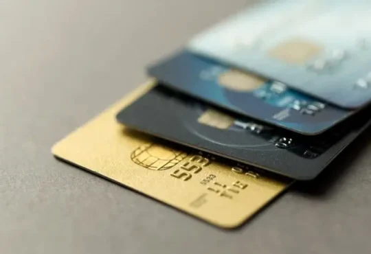 Using Credit Cards to Set Your Budget and Get Cash Back