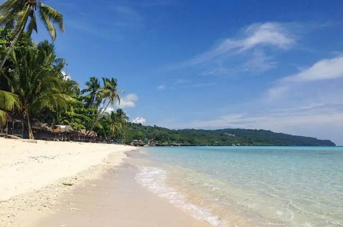 Nirwana Beach, a beautiful beach with various interesting activities in Padang