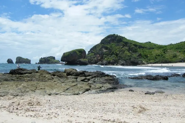 Siung Beach, a Beautiful Beach with Exotic High Cliffs in Gunung Kidul