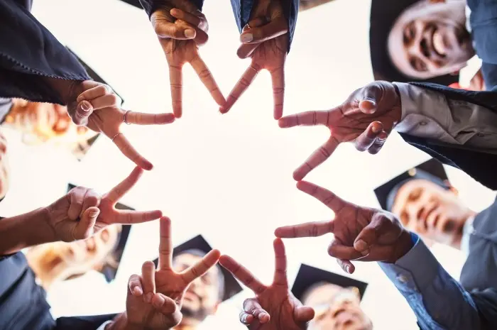 Promising Online Business Ideas for Students to Start Now